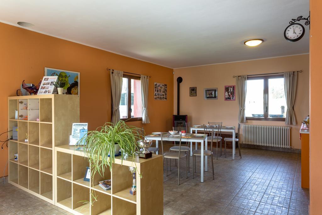 Agriturismo Jesson Rosamund Cantù Cameră foto